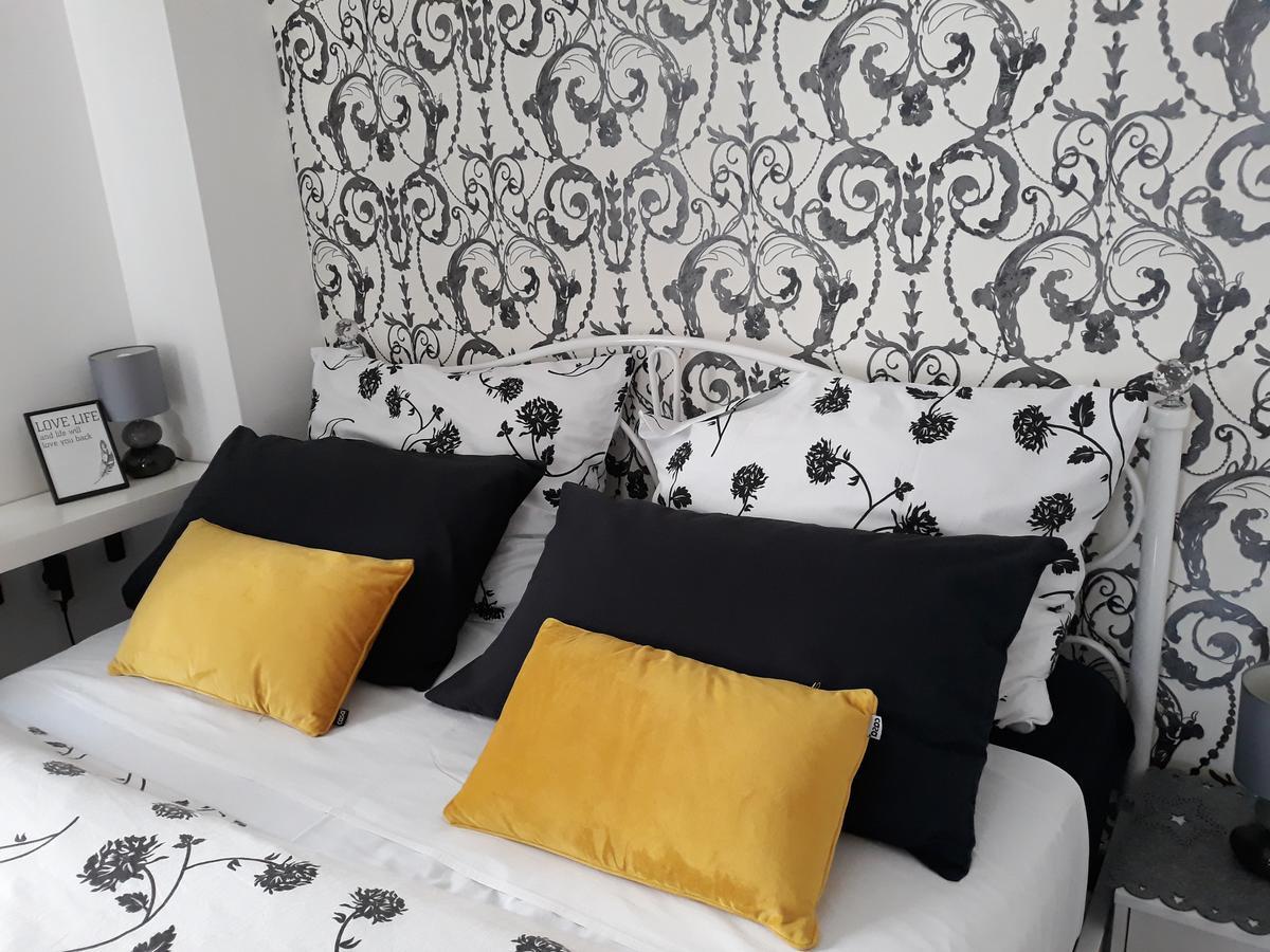 Apartments Paris Umag Eksteriør bilde